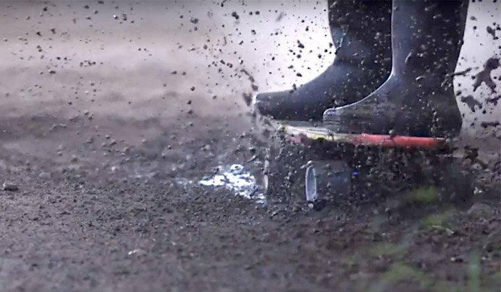 Mellow Boards waterproofs the electric skateboard