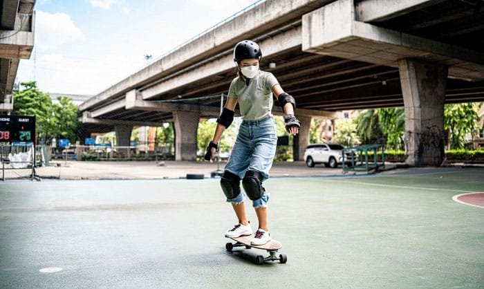 12 Best Skateboard Protective Gears (Helmet, Knee & Elbow Pads)